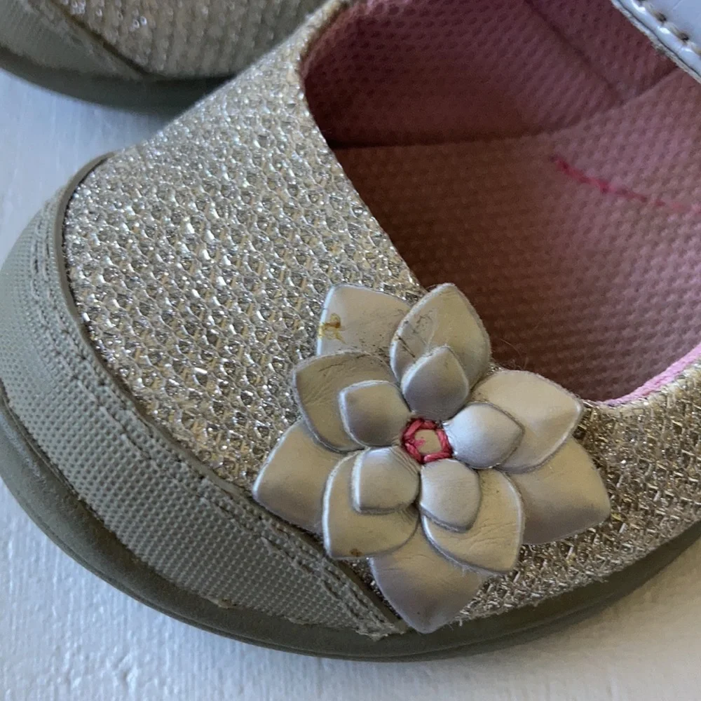 Girls Surprise by Stride Rite Silver Sparkle Mary Jane Fashion Shoes Toe Bow